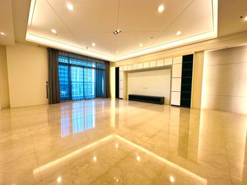 大降價!市政豪邸三套房平車｜高雄市苓雅區四維三路