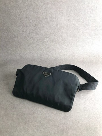 【日本直送 名牌中古包】PRADA 普拉達 側背包 黑色 三角標誌 尼龍  સિંગ包 vintage 舊款 6r35d5