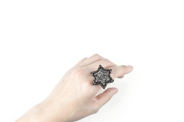 SUE BI DO WA - 手工製作皮革併合手織星星戒指(灰色)-Leather mix with yarn Star Ring
