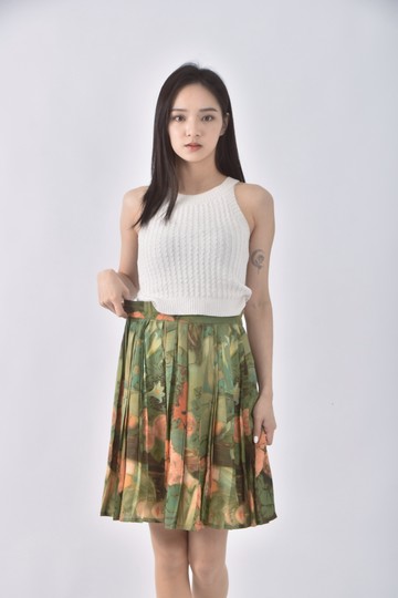 (M) 花紋綠色短裙