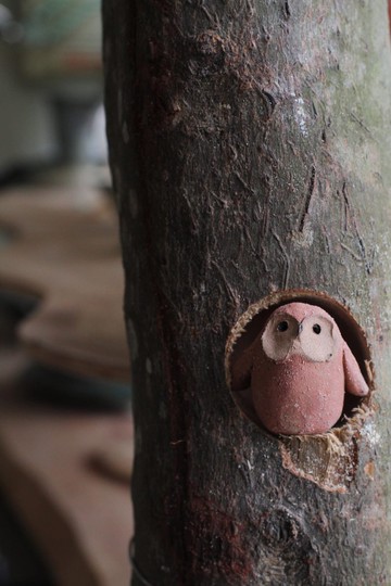 純手捏展翅陶瓷貓頭鷹擺飾1只