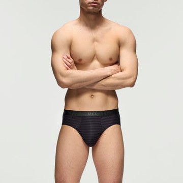 Mr. DADADO-黑標系列 SELF CARE 細緻高針數布料 M-LL貼身三角男內褲(觸光黑)GK3264BL