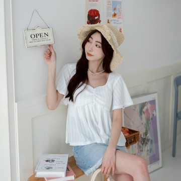 咖啡廳美女~胸前抓皺後綁帶娃娃針織棉上衣 SY852232【現貨】