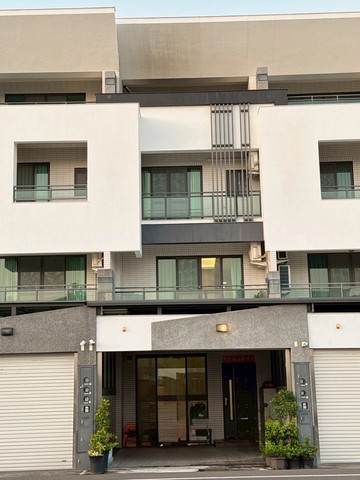 劉厝輕屋齡整層主臥美別墅｜嘉義市西區大聖一街