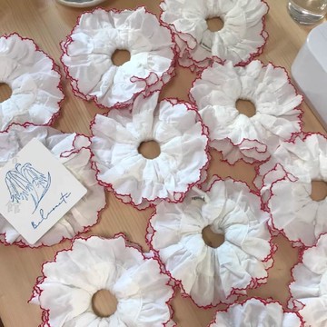 🔥3件8折🍊臺北出貨🍊可開發票法式氣質白色蕾絲褶皺邊大腸髮圈溫柔少女馬尾丸子頭扎發頭繩髮飾