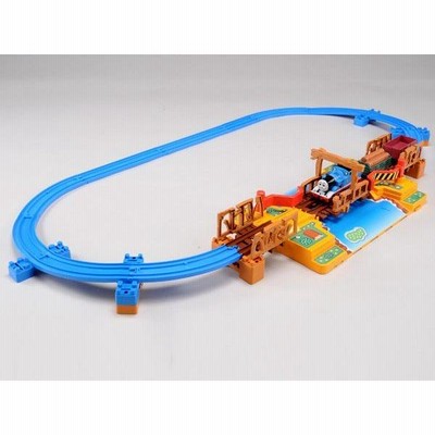 機関車トーマス　ぐるぐるブリッジセット Amazon | プラレールトーマス ぐるぐるブリッジセット | 電車