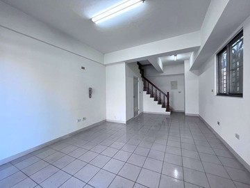 ✨高大｜益群橋｜德賢商圈｜邊間樓店✨｜高雄市楠梓區益群路