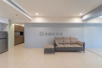 太普明日站｜雙衛浴開窗三房平車｜裝潢美宅｜高雄市三民區通化街