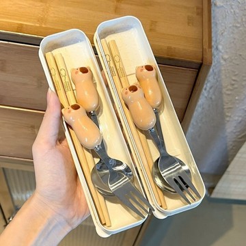 學生上班族餐具套裝 便捷式餐具套裝卡皮巴拉勺子筷子套盒叉子ins高颜值学生成人便携式餐具三件套装 環保餐具 湯勺 食器