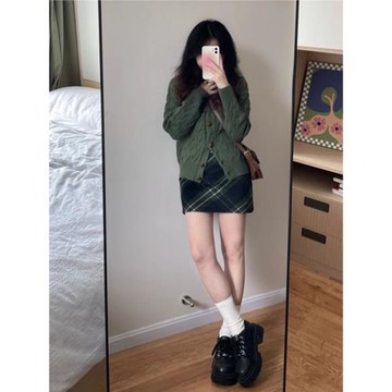 復古綠色格子毛呢短裙半身裙女2025秋冬新款小個子高腰顯瘦a字裙