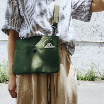 介太-軍綠防潑水尼龍側背包 隨身包