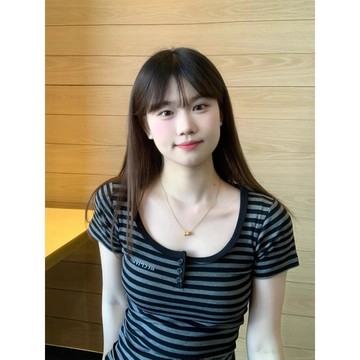 已售9642件💖條紋U領短袖~    辣妹短袖    正肩短袖    短袖t恤    設計感   修身上衣  百搭上衣