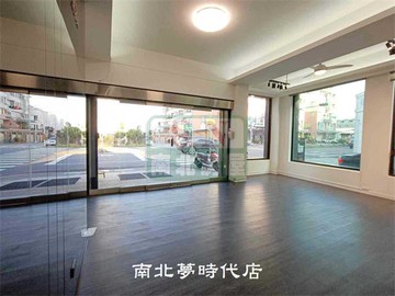 虎尾寮裕忠路三角窗黃店面住家｜台南市東區裕忠路