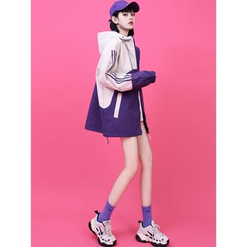 今年流行三合一沖鋒衣情侶外套女2025春秋冬新款連帽夾克戶外上衣