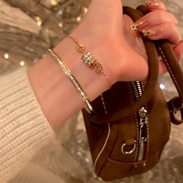 初見家💕鈦鋼不掉色 小蠻腰鋯石手鍊女 玫瑰金色鋯石手鐲女 時尚精緻疊戴手鍊女