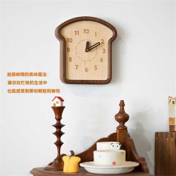 【新川】麵包造型木質時鐘 櫻桃木小號