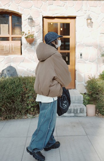 欠抱系舒芙蕾的鬆軟鋪棉外套 - 2色 - 咖棉被