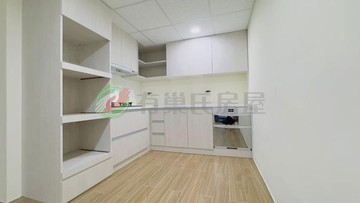 成大學區透天｜北園街整新車庫透天｜台南市北區北園街