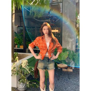 多巴胺橘色格子長袖襯衫女秋季復古寬松中長款襯衣防曬外套上衣