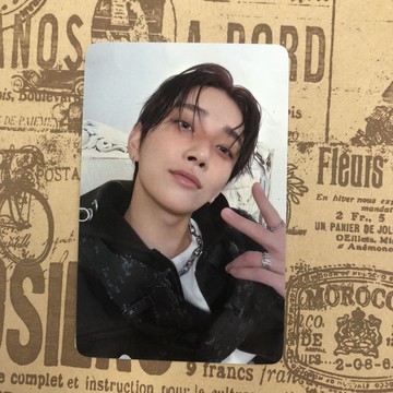 ⭐韓國代購正版⭐seventeen 正規五 洪知秀深綠版專卡 黑衣比耶刷 洪知秀最新小卡