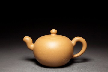 【一粒珠】炎黃大地藝術 龍山堂 傳統手工製壺 本山綠160cc