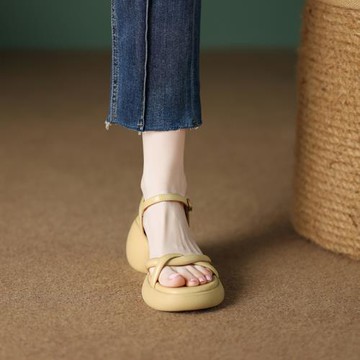 踩屎感~輕便厚底網紅超火涼鞋女2025新款夏季外穿時尚羅馬松糕鞋