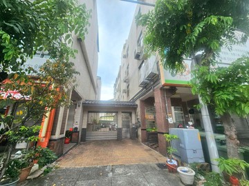 德芳南路地坪51坪震後邊間多車別墅附20坪空地｜台中市大里區德芳南路