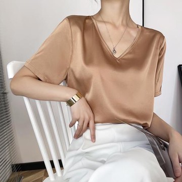 高級感夏季女t恤短袖寬松V領真絲桑蠶絲緞面打底純色內搭西裝上衣