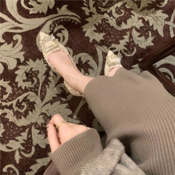 香港小香風平底尖頭淺口單鞋女2026春秋新款水鉆方扣伴娘婚鞋白色