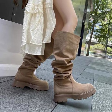 王小琪平跟高筒堆堆靴圓頭松糕底大筒圍粗腿胖MM長靴子加加大腿靴