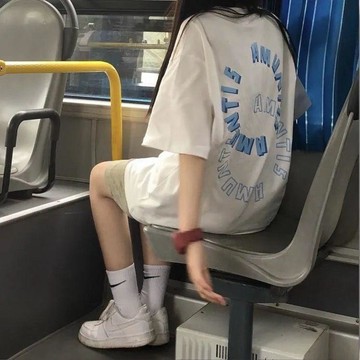 已售9642件💖赤道少女 純棉 下半身失蹤 oversize 夏天衣服  短袖 T恤 短袖上衣 短袖T恤 ins 風衣