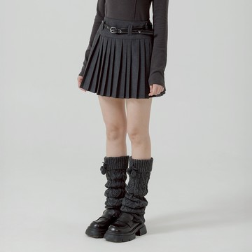 QUEENSHOP_F 女裝 磨毛細百褶造型短裙 兩色售 S/M/L 現+預 【03010934】