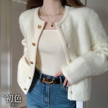 初色 法式小香風針織毛呢圓領排釦長袖大口袋寬鬆外套女外套-白色-38842(F可選/現貨+預購)