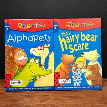 ◤書況佳 英文教材 Ladybird Phonics合售《Alphapets/The Hairy Bear Scare