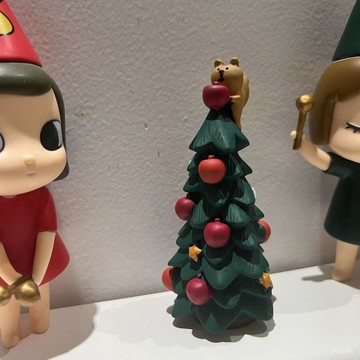 台灣熱賣ins創意聖誕樹桌麵擺件場景氛圍布置聖誕節平安夜貓咪裝飾小禮物 MZXW