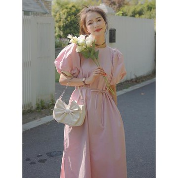 法式絕美泡泡袖粉色連衣裙女夏超火好看高級感小眾赫本風收腰長裙