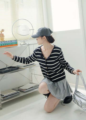 此區任選2件/$798 法式橫紋針織外套