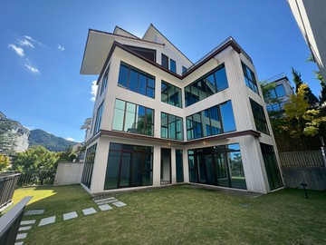 康橋旭優質毛胚電梯別墅*台北華城*近康橋學區｜新北市新店區秀岡二街