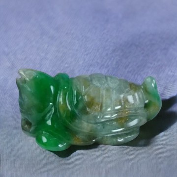 【吉祥‧長壽】綠飄花翡翠烏龜擺飾 | 天然緬甸玉翡翠A貨 | 送禮