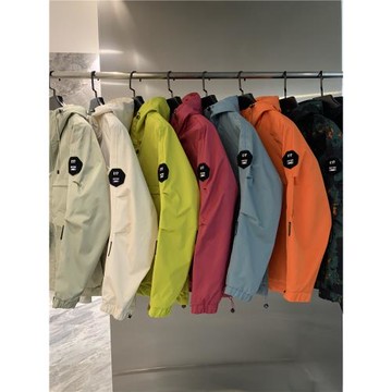 SJ.shop 戶外軟殼！科技防風防水情侶透氣挺闊連帽夾克外套潮