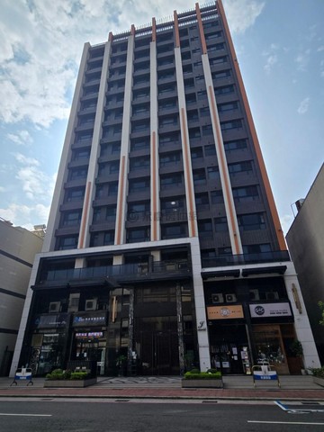 鼎金商圈｜城揚J-world｜景觀2+1房車位｜高雄市三民區金鼎路