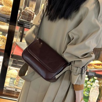 SIPESO今年新款2024真皮女包小方包單肩斜挎包包休閑寬肩帶潮包