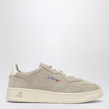 Medalist Low sneaker in taupe suede