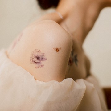 英國PAPERSELF 莫蘭緹花Bee's garden 紋身貼紙