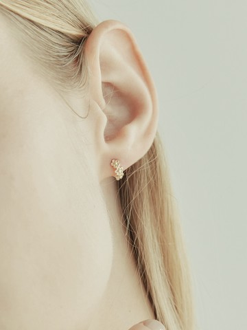 14k Gold Triple Flower One Touch Earring B06