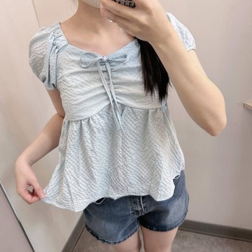甜美泡袖．綁帶娃娃上衣