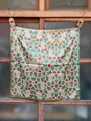 小牛村 / 方巾 絲巾 領巾 頭巾 貓 日系 迷彩圖騰