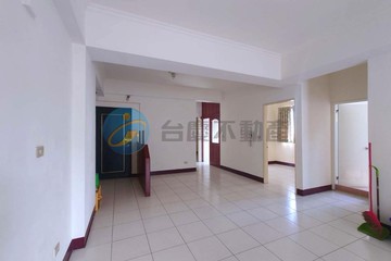 新加坡園邸三房平車｜高雄市三民區鼎安路