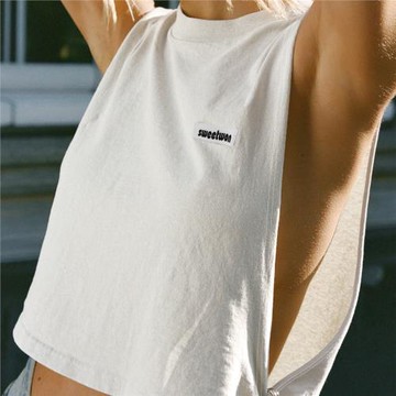 WEEKEEP 美式街頭辣妹圓領短款無袖背心百搭寬松顯瘦外穿上衣跳舞