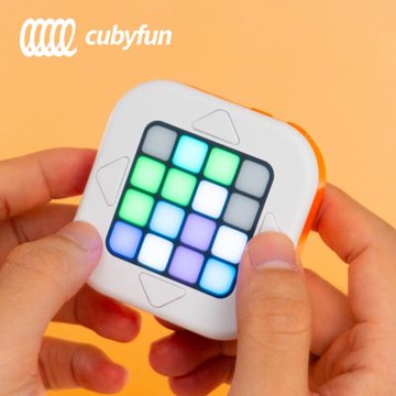 CubyFun Pocket 2048 四合一益智掌上型口袋遊戲機